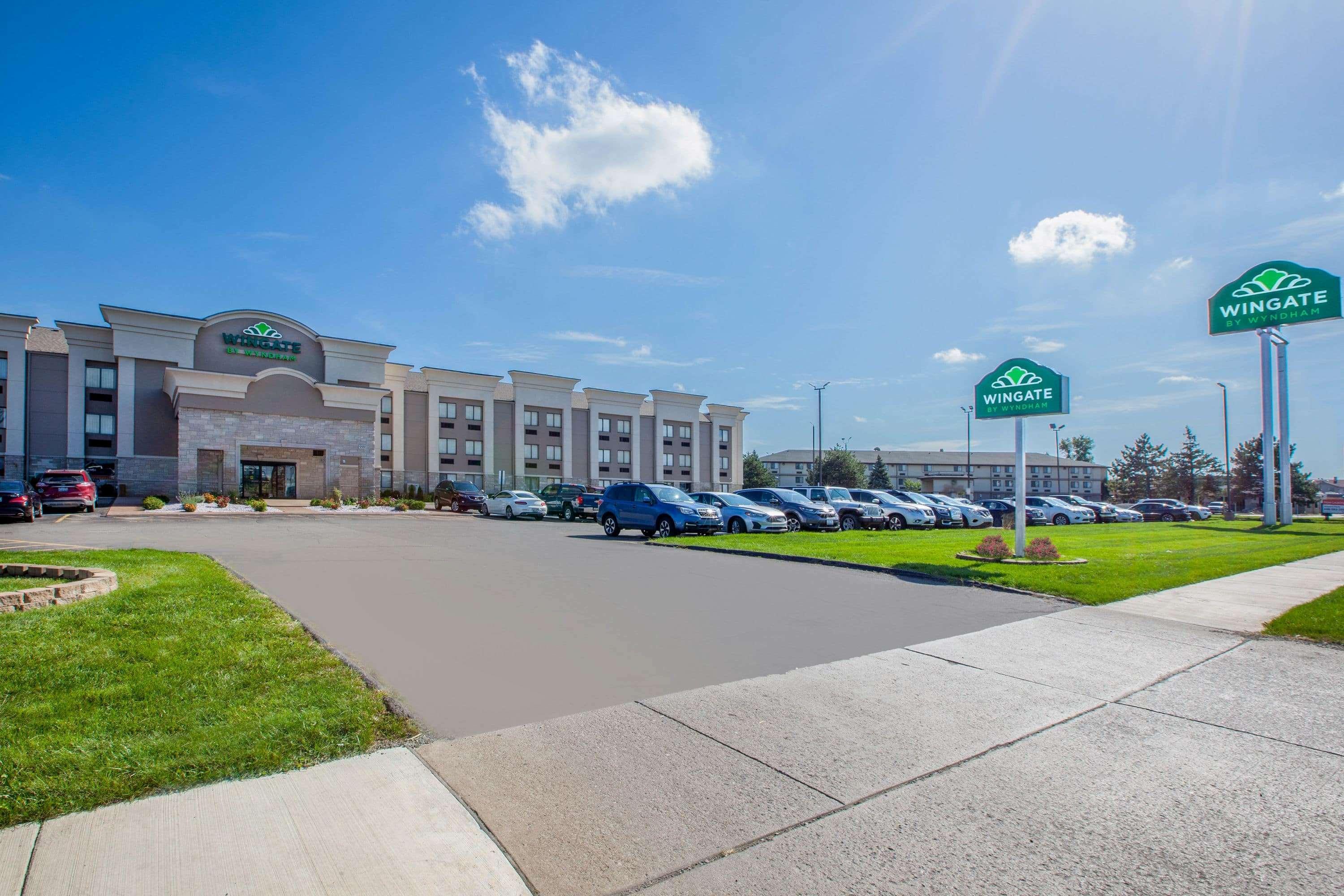 Wingate By Wyndham Detroit Metro Airport Hotel Romulus Buitenkant foto