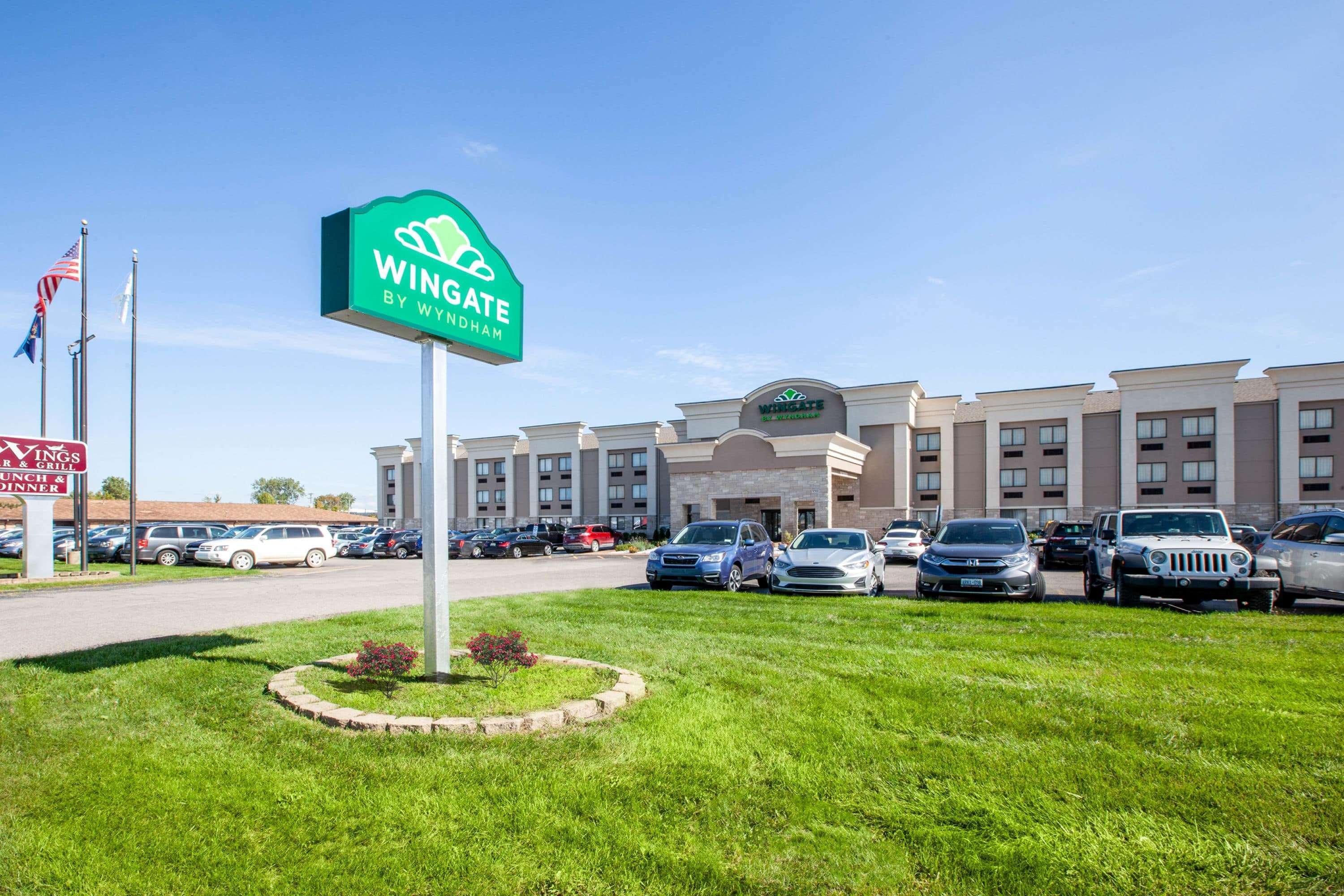 Wingate By Wyndham Detroit Metro Airport Hotel Romulus Buitenkant foto