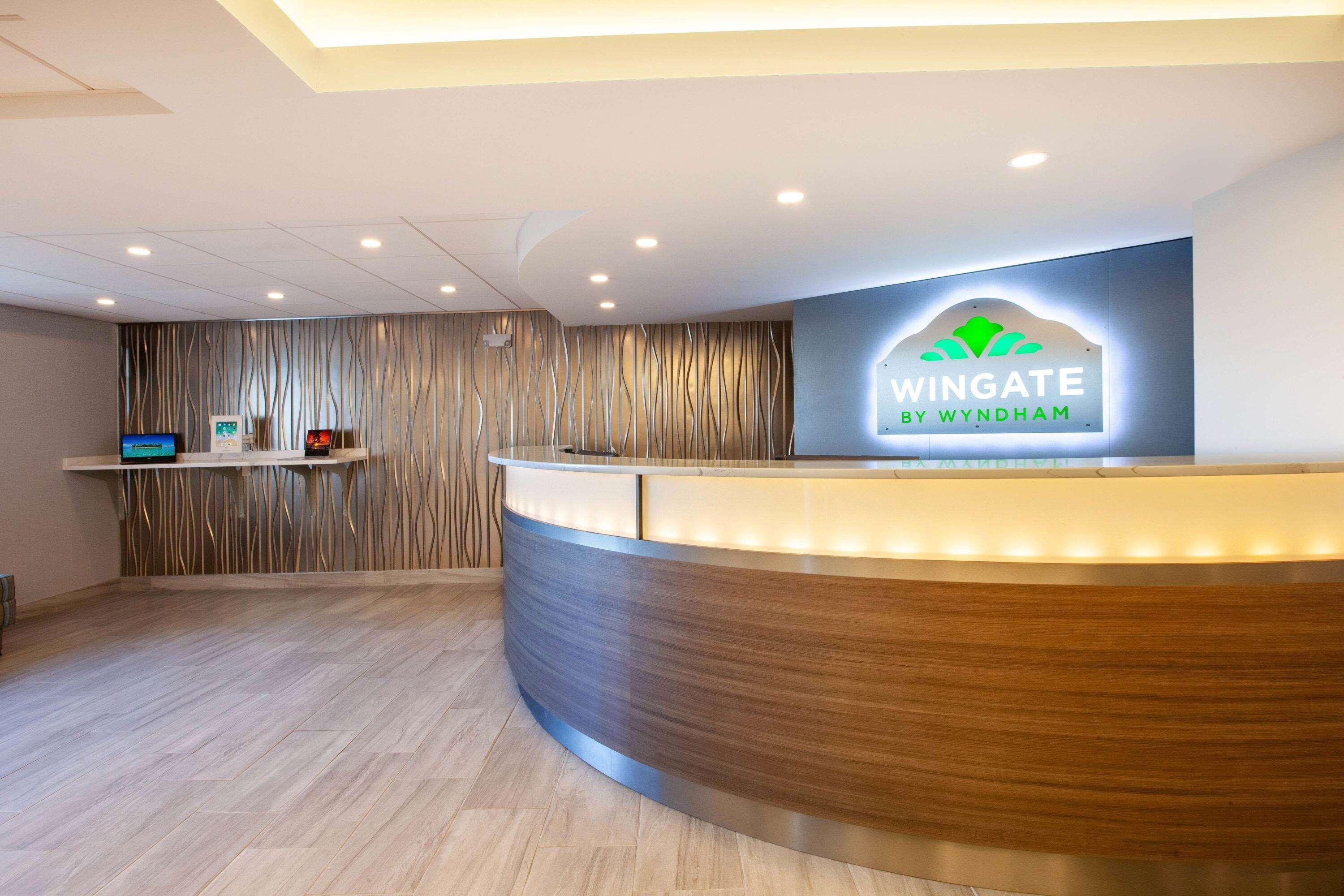 Wingate By Wyndham Detroit Metro Airport Hotel Romulus Buitenkant foto
